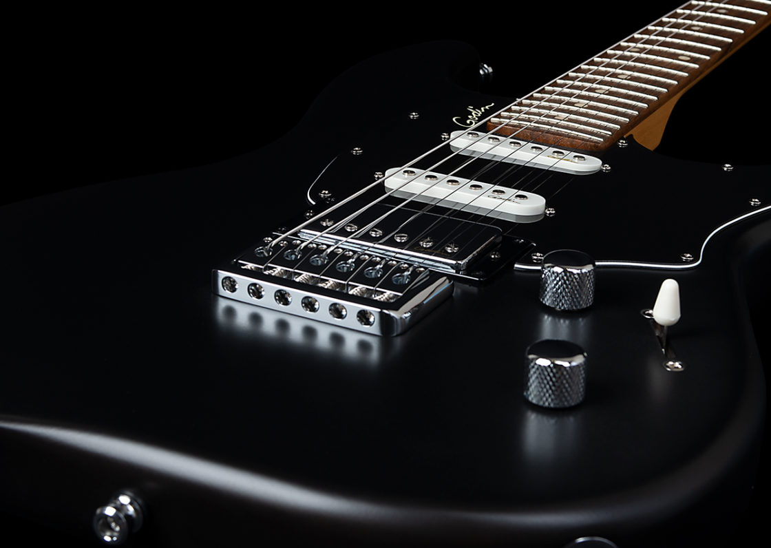 48410_Godin_Session_HT_Blk_close6