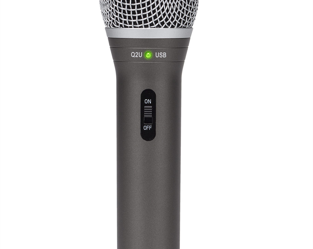 Q2U mic standing