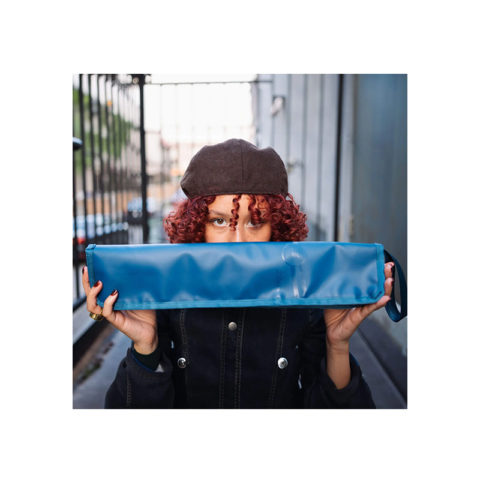 ZXSB00501_Z-GIG-MINI-STICK-BAG-MDN_Lifestyle-1_1500x