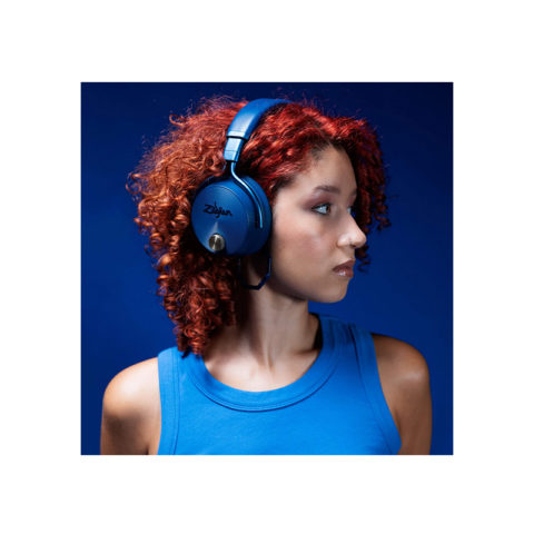 Zildjian-ALCHEM-E-Perfect-Tune-Headphones-Midnight-Product-Lifestyle-4_1500x