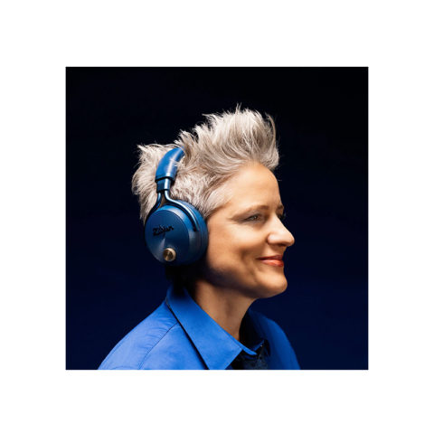 Zildjian-ALCHEM-E-Perfect-Tune-Headphones-Midnight-Product-Lifestyle-7_1500x
