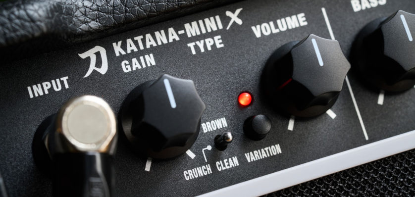 10 เหตุผลที่นักกีตาร์ควรมี KATANA-MINI X